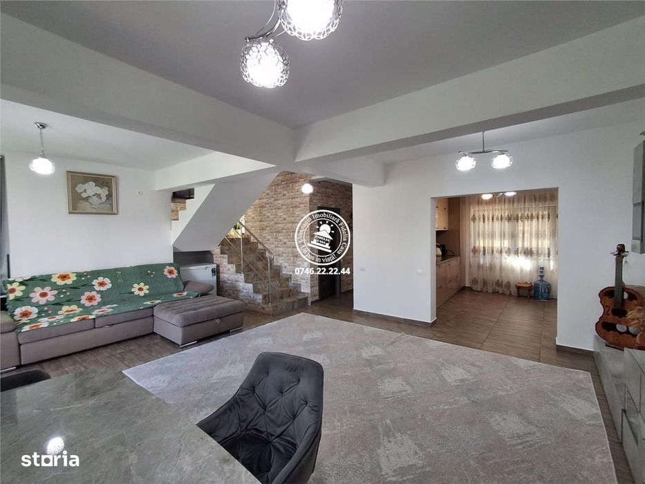 Vila  de vanzare  Rediu,