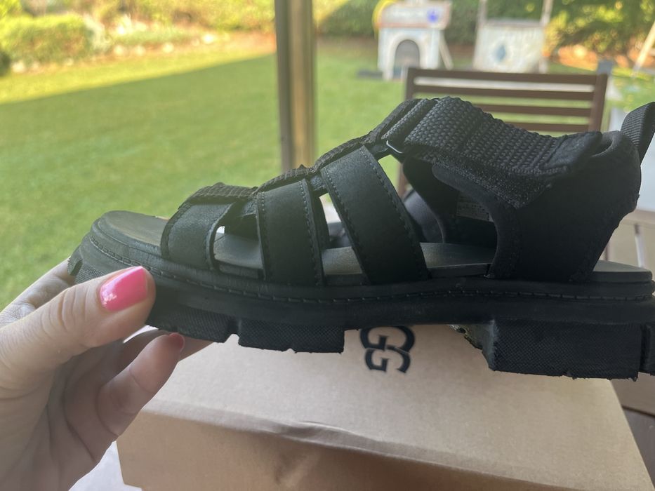 Момичешки сандали UGG