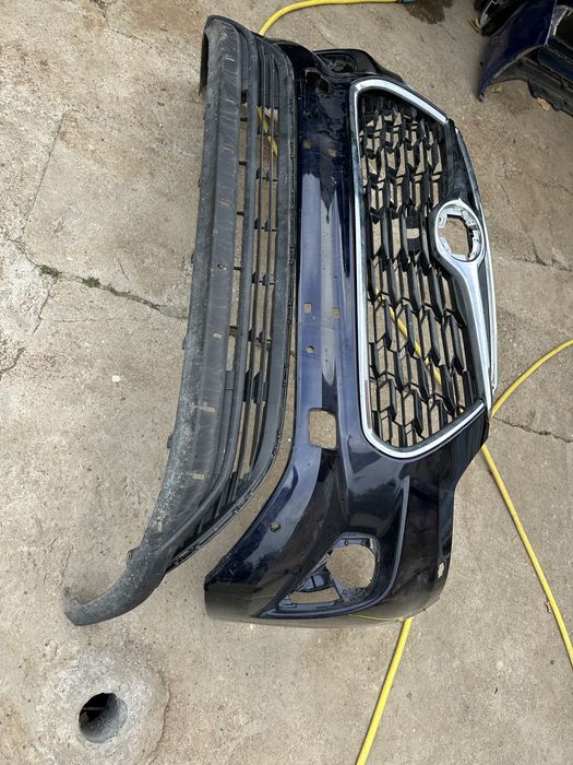 Bară față.grilă radiator Toyota Hyghlander.cod:53101-oe330.