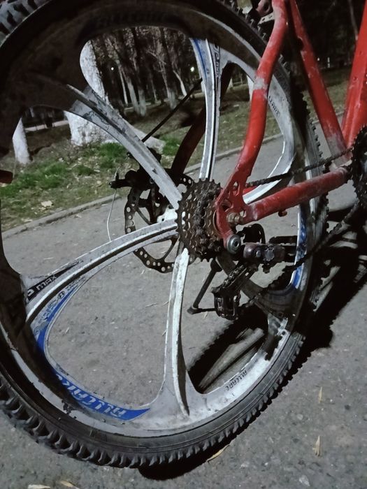 Продам титанка идеальный состаяние