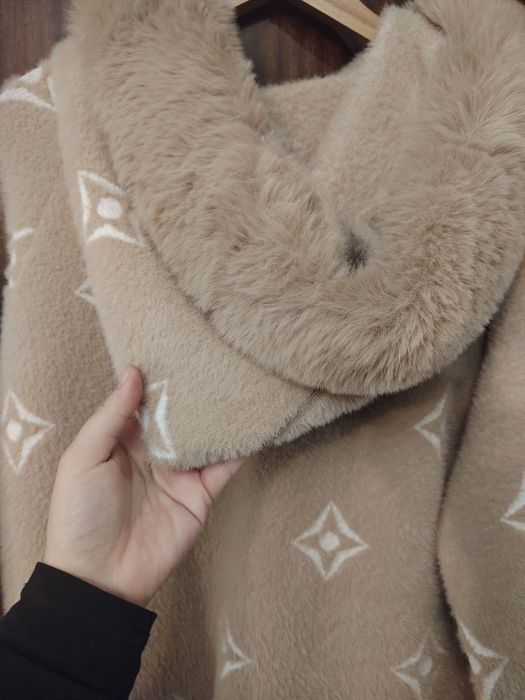 Дамска кашмирена жилетка