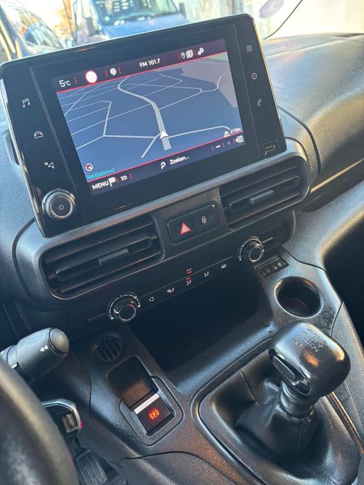 Пежо Партнер 2021 година 1.2 турбо с газова уредба