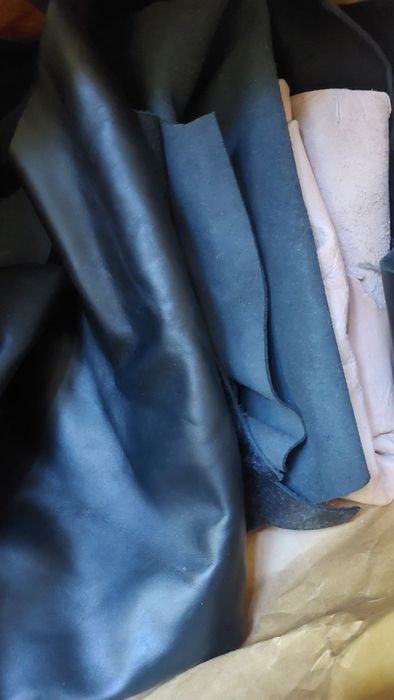 Vând aproximativ 4.5 kg de piele naturala