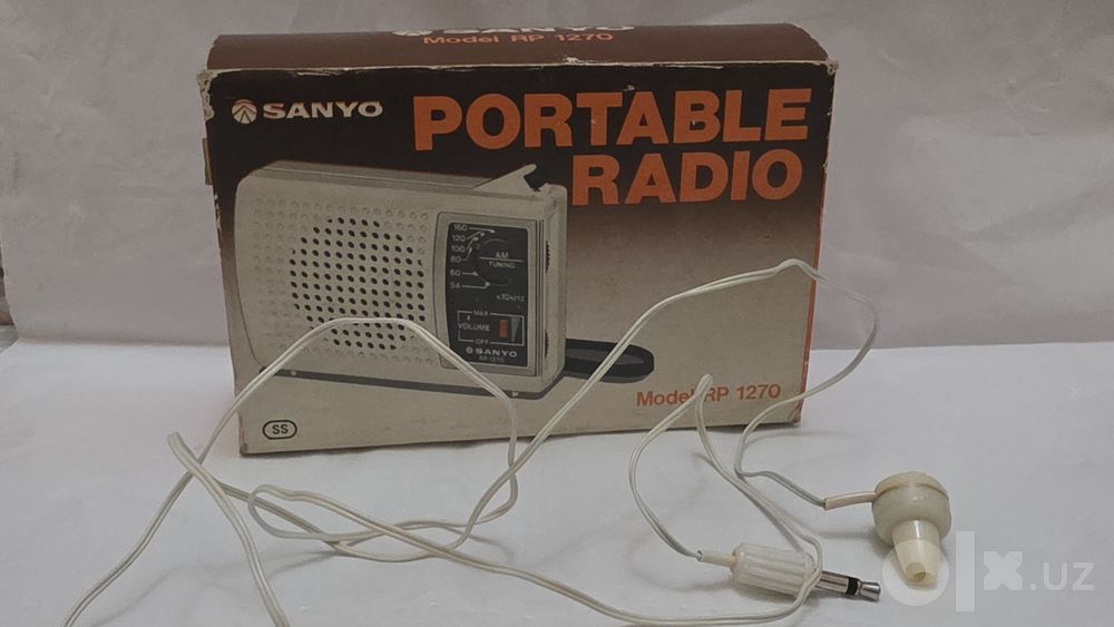 AM-радиоприёмник Sanyo RP 1270.