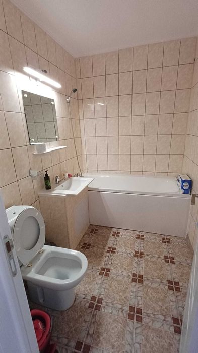 3 camere, apartament de închiriat