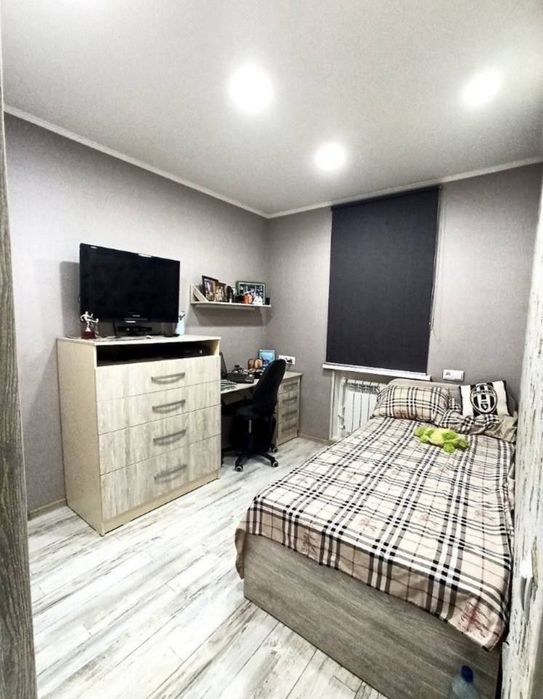 Улица Шота Руставели Яккасарайский район Трёхкомнатная 77 Серия