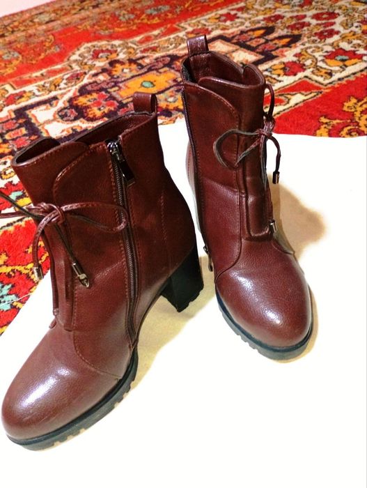 Сапоги женские .