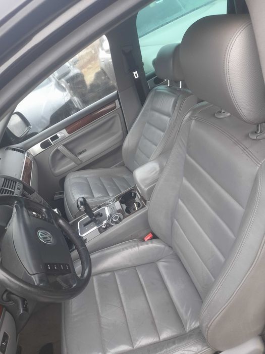 VW Touareg 2.5 R5 ,автоматик, 174.к.с. , 60 броя на части