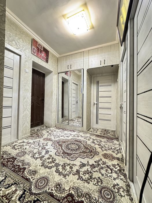 Ленинизмда 3 хона 72 квадрат 1 этаж уй сотилади. Станция Узбекистон.