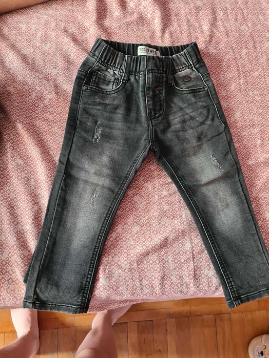 Lot pantaloni, blugi și colanți