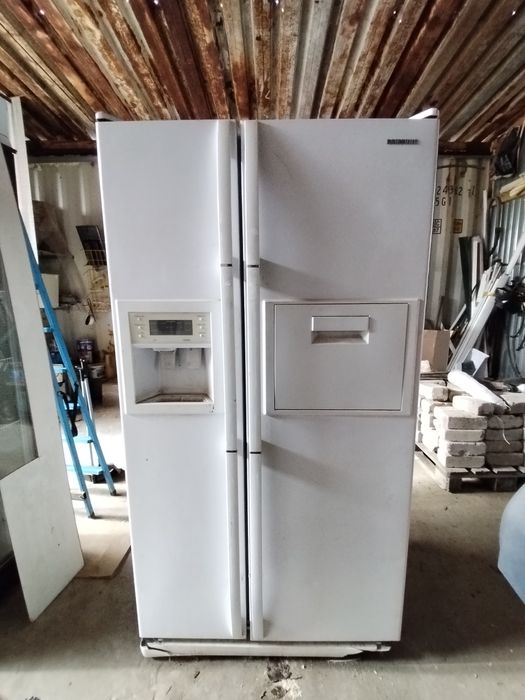 Продам холодильник