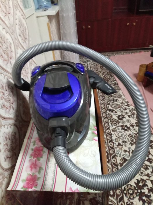 Пылесос HALEY. Бывший в употреблении.