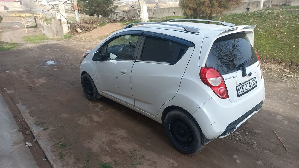 Продается Спарк 2014года 3-позиция есть газ