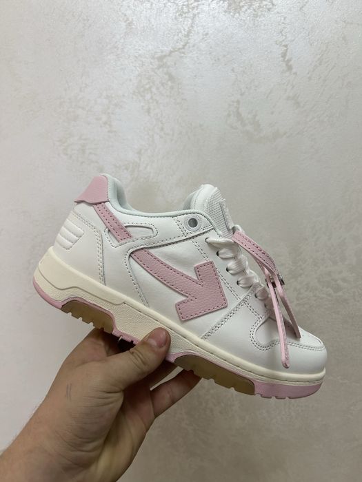 Off White OOO pink