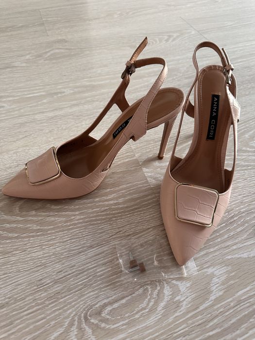 Pantofi crem Anna Cori