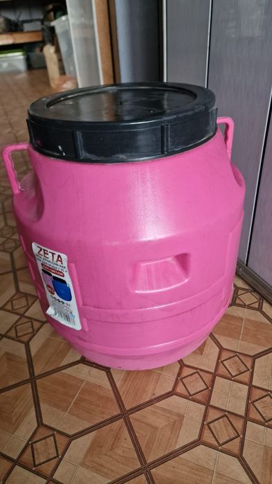Продам бочки 35л