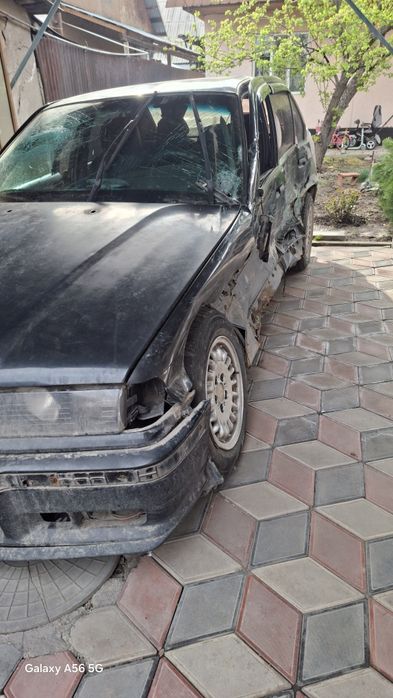 BMW 3ка в аварийным состояние