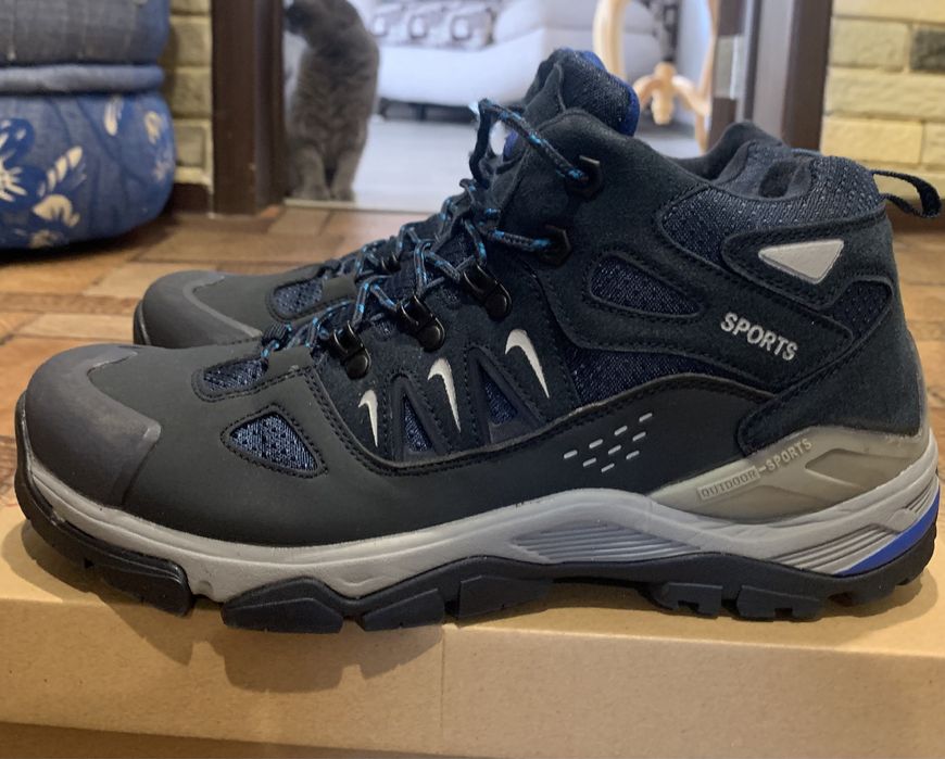 Кроссовки зимние