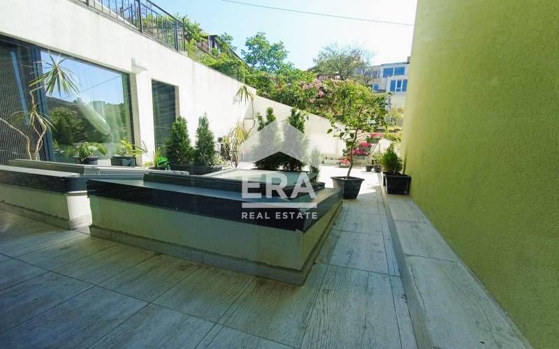 Продава се Двустаен апартамент в Варна, Бриз - 50 кв.м за 1996 €/кв.м - Снимка #10