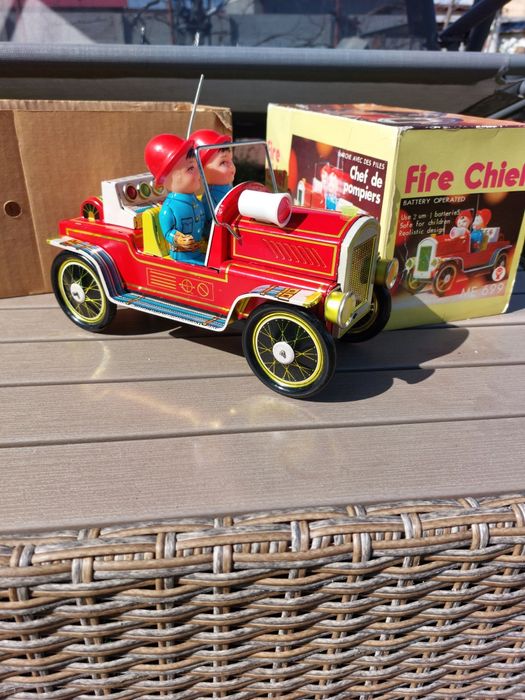 Jucarie veche chinezeasca din tabla