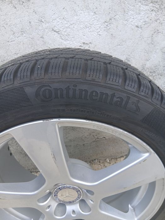 Roti  235 45  17  jante  mercedes cu cauciucuri continental