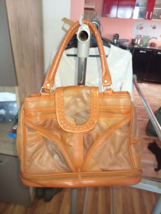 Poșetă de piele naturala