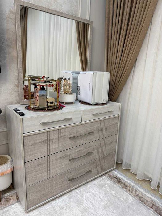 Продам спальный гарнитур