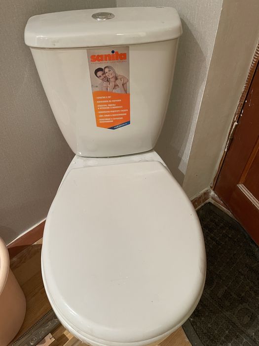 Продам унитаз Sanita