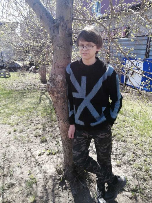 Джемпер ручной вязки для подростка