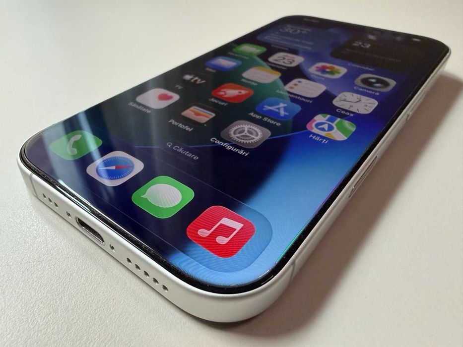  Apple / iPhone 17 256 Gb / White / 52 Incarcari