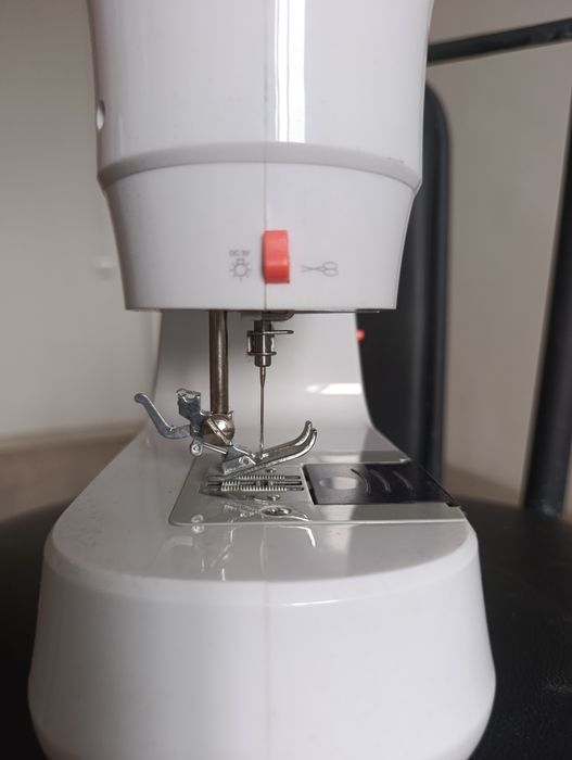 Швейная машина новая