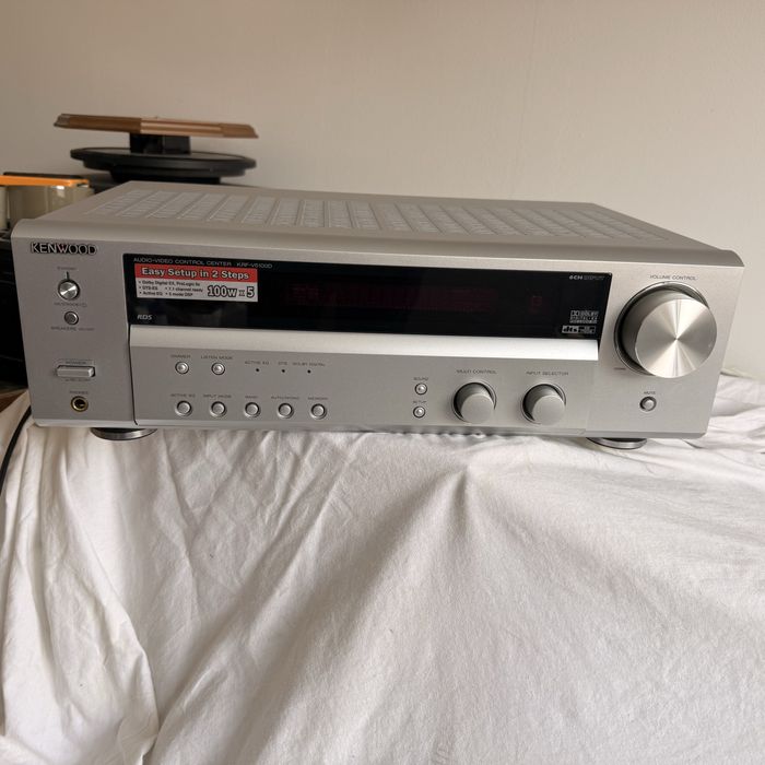 Amplificator statie Kenwood