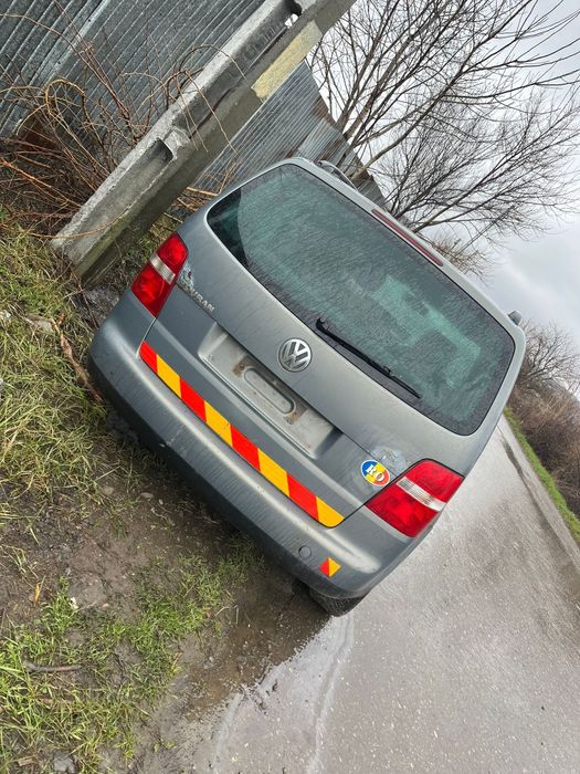 Dezmembrez Volkswagen touran 1.9d avq 2.0 bkp bkd 1.9 bkc bxe 1.6 fsi