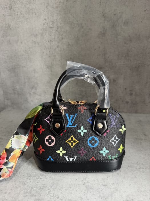 Мини чантички Louis Vuitton