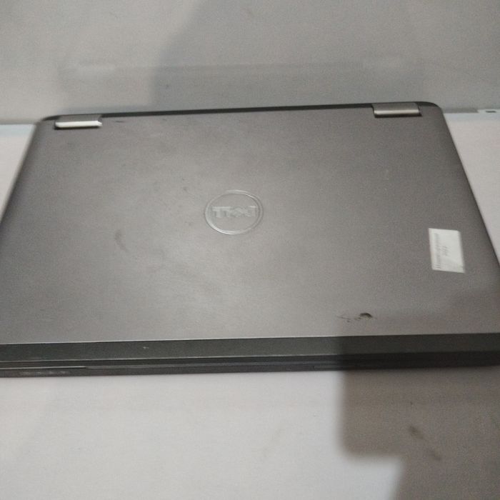 Продам ноутбук dell.