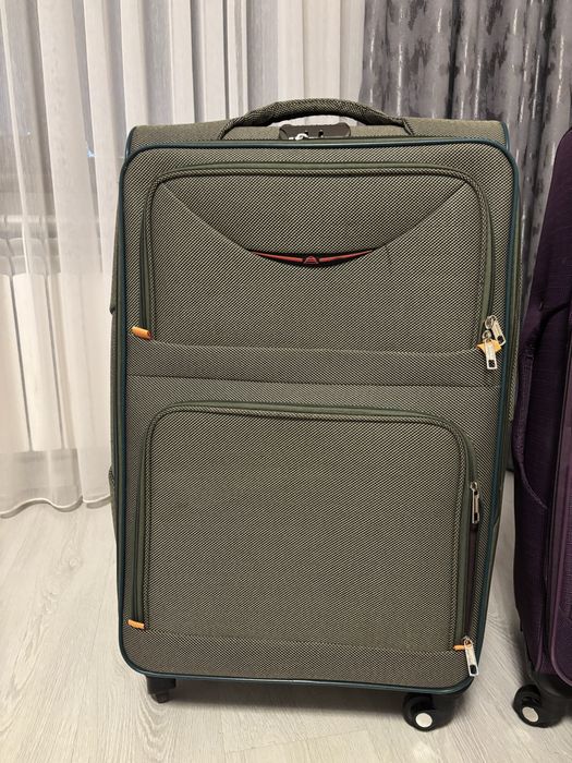 Продается чемодан