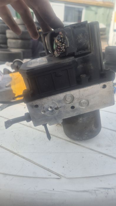 ABS за Тойота Авенсис Т25 и Корола Версо 2003- 2008г