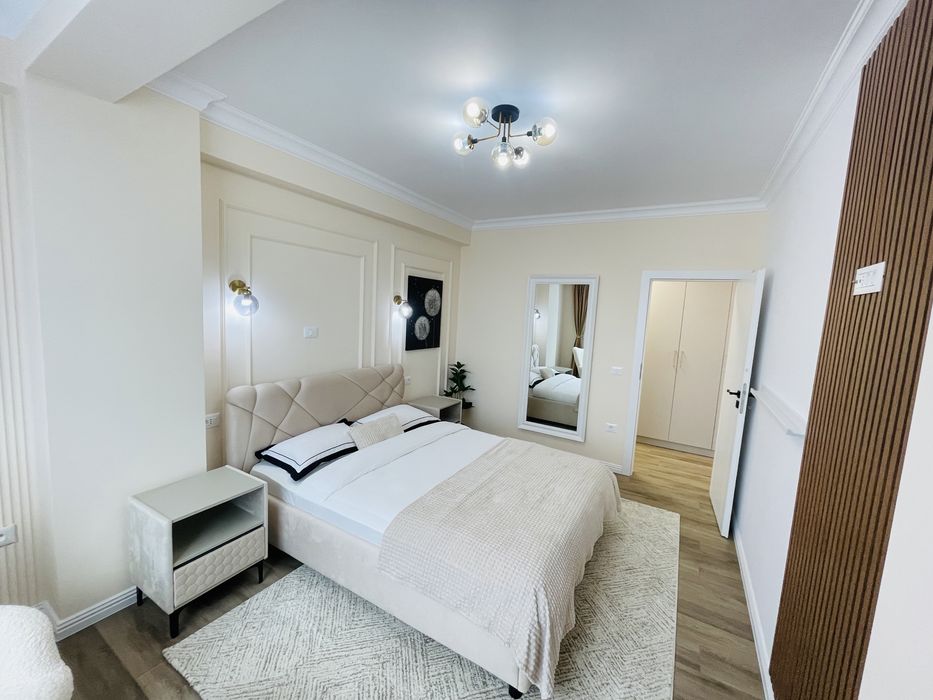 Apartamant 3 camere de vanzare