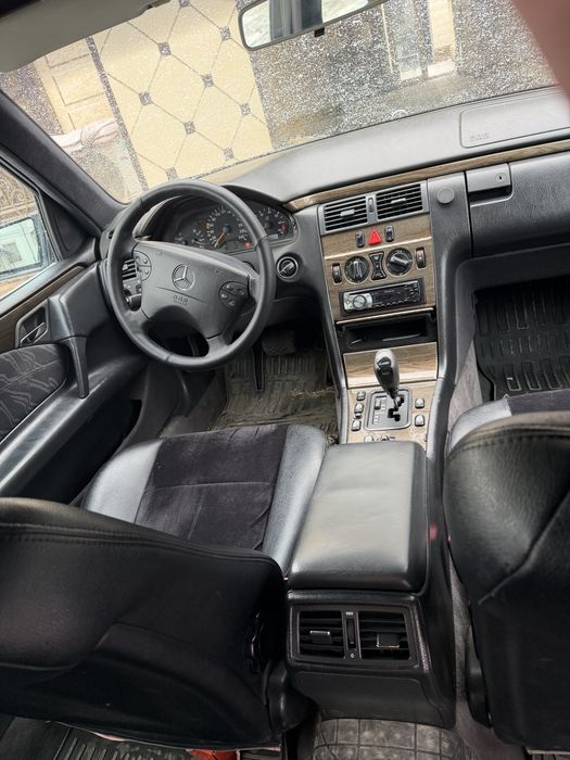 Мерседес бенз w210