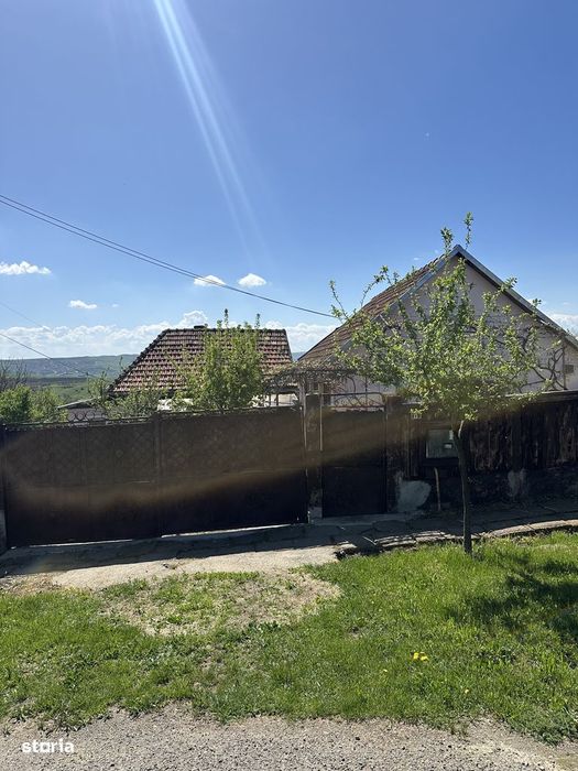 Persoană fizică, vand casa in Cojocna.