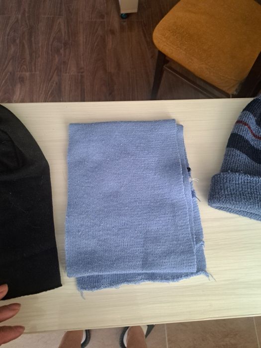 Шапки детские тёплые и шарф