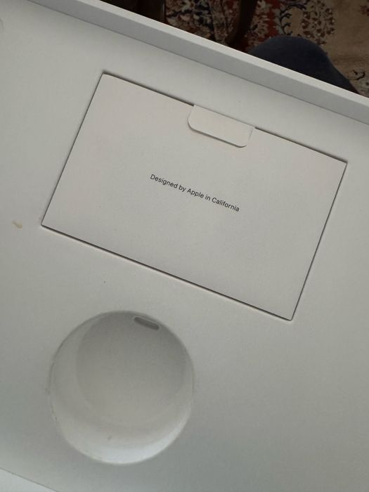 Macbook Air M1 chip 13-inch-256GB SSD 8GB unified memory
