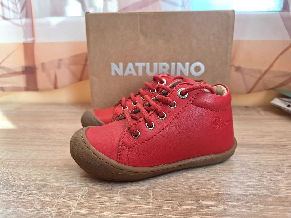 Детски обувки Naturino 23 в отлично състояние