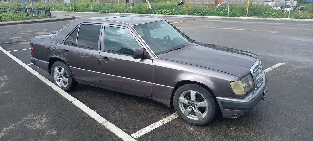 Mersedes-Benz E 220