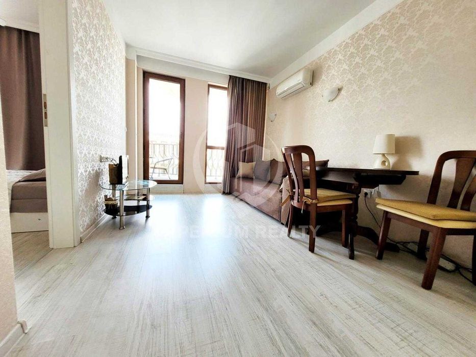 Продава се Двустаен апартамент в к.к. Слънчев бряг - 53 кв.м за 1265 €/кв.м - Снимка #3