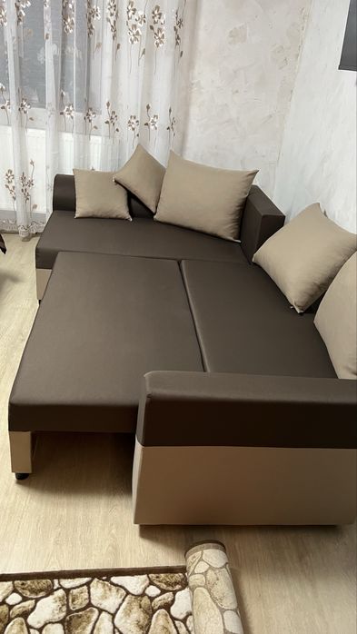 De vânzare colțar extensibil cu lada