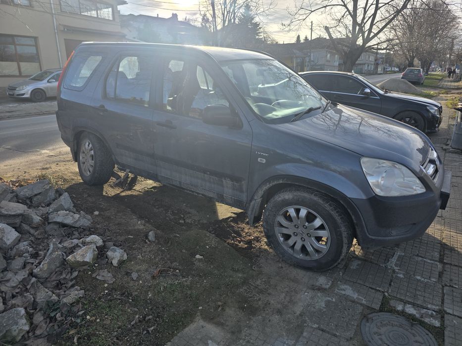 Хонда црв 2/ 2.0 бензин НА ЧАСТИ