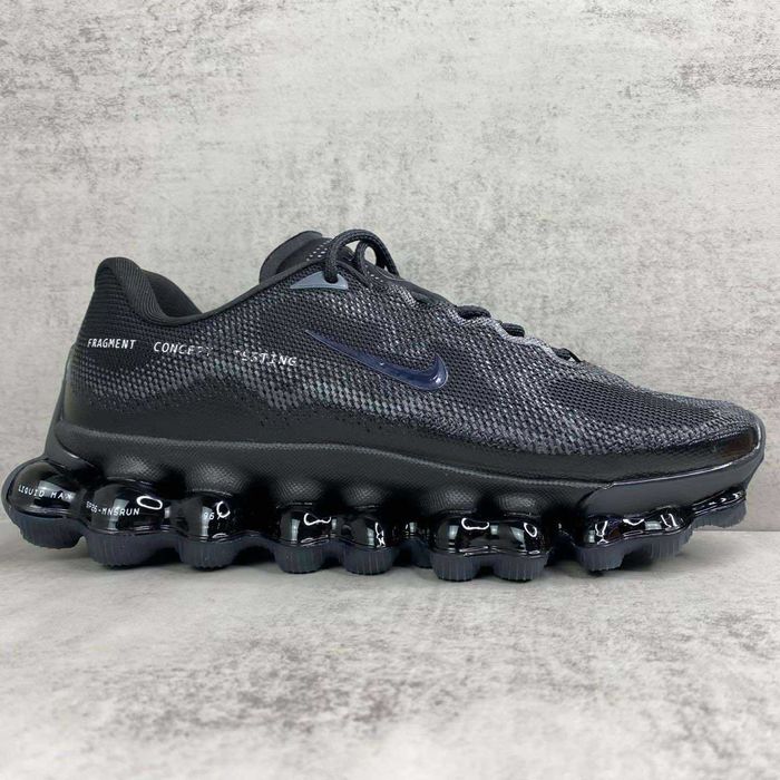 Продавам нови мъжки маратонки The Fragment x Nike Air Liquid Max "Black
