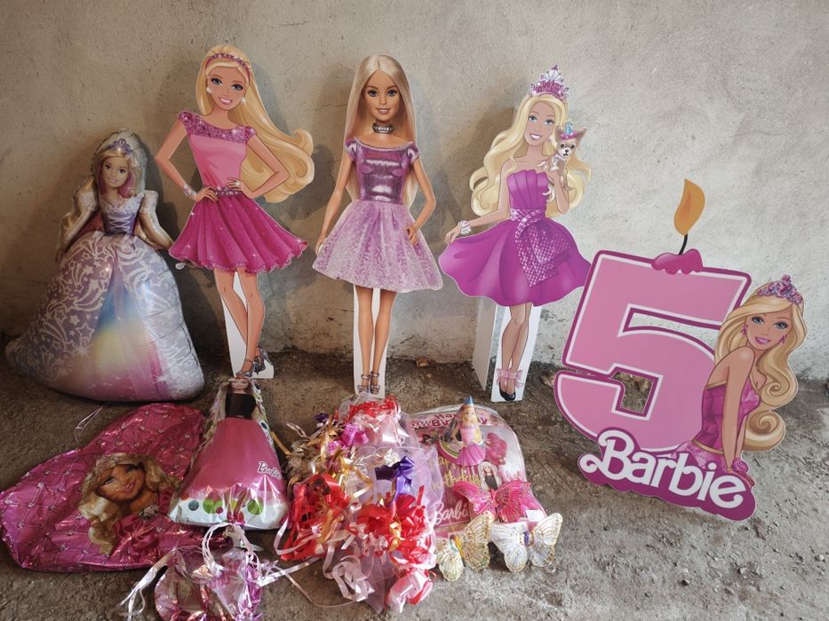 Украса за рожден ден : Ариел , Барби , Маша и Мечока, Елза и Ана