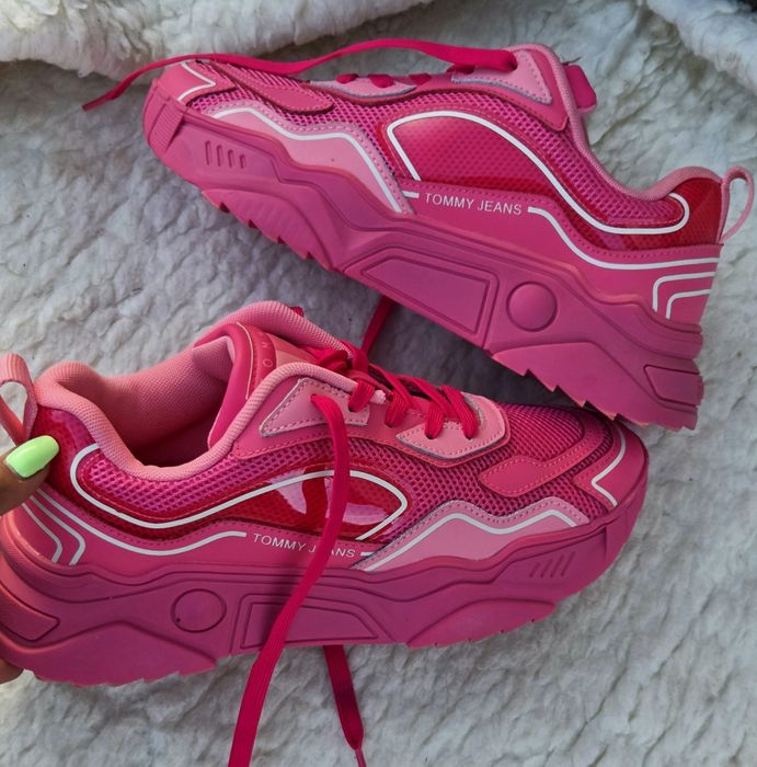 Tommy Hilfiger оригинални дамски сникърси 38 номер